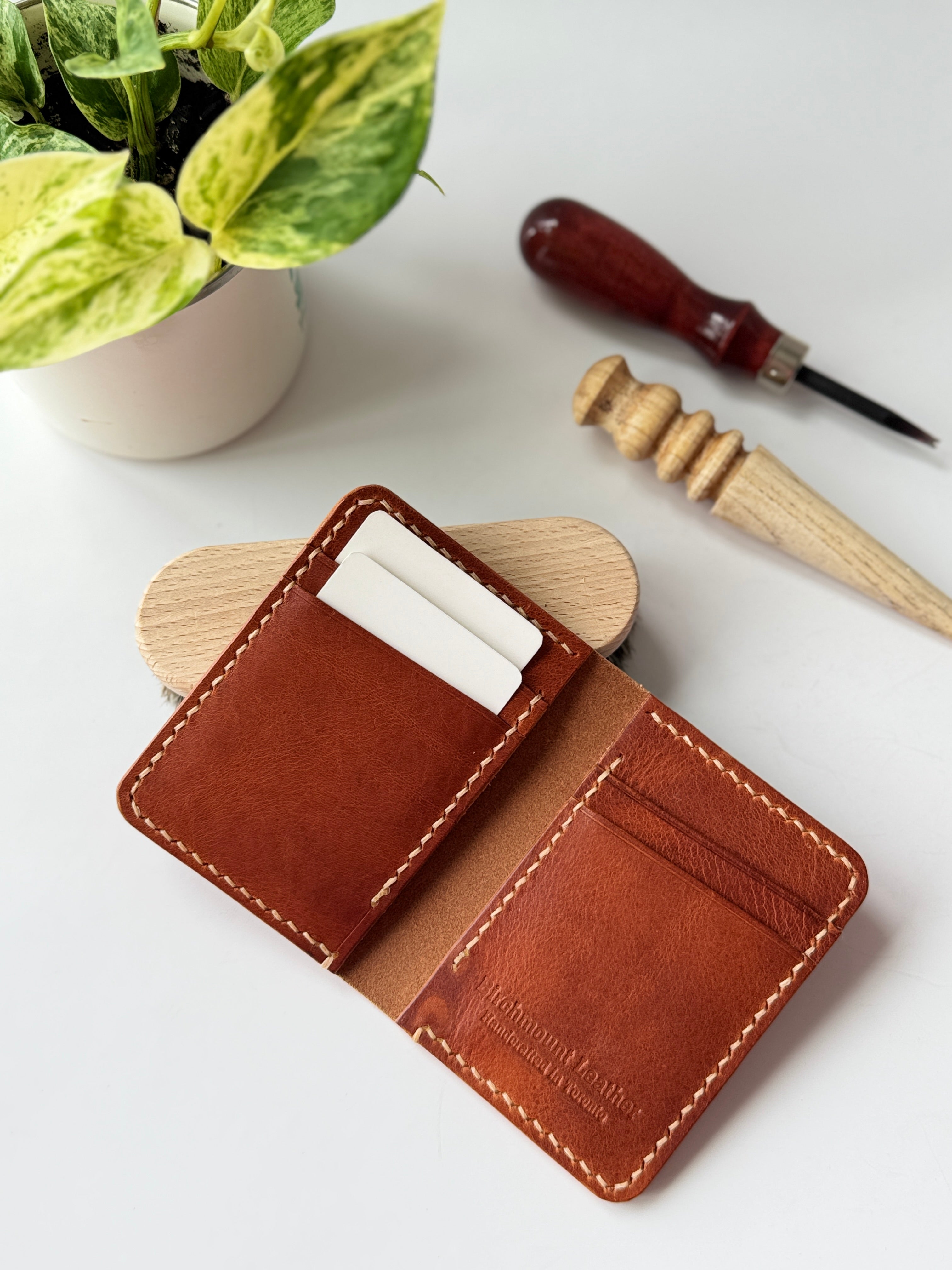 Dundas Vertical Bifold Wallet / Horween Leather