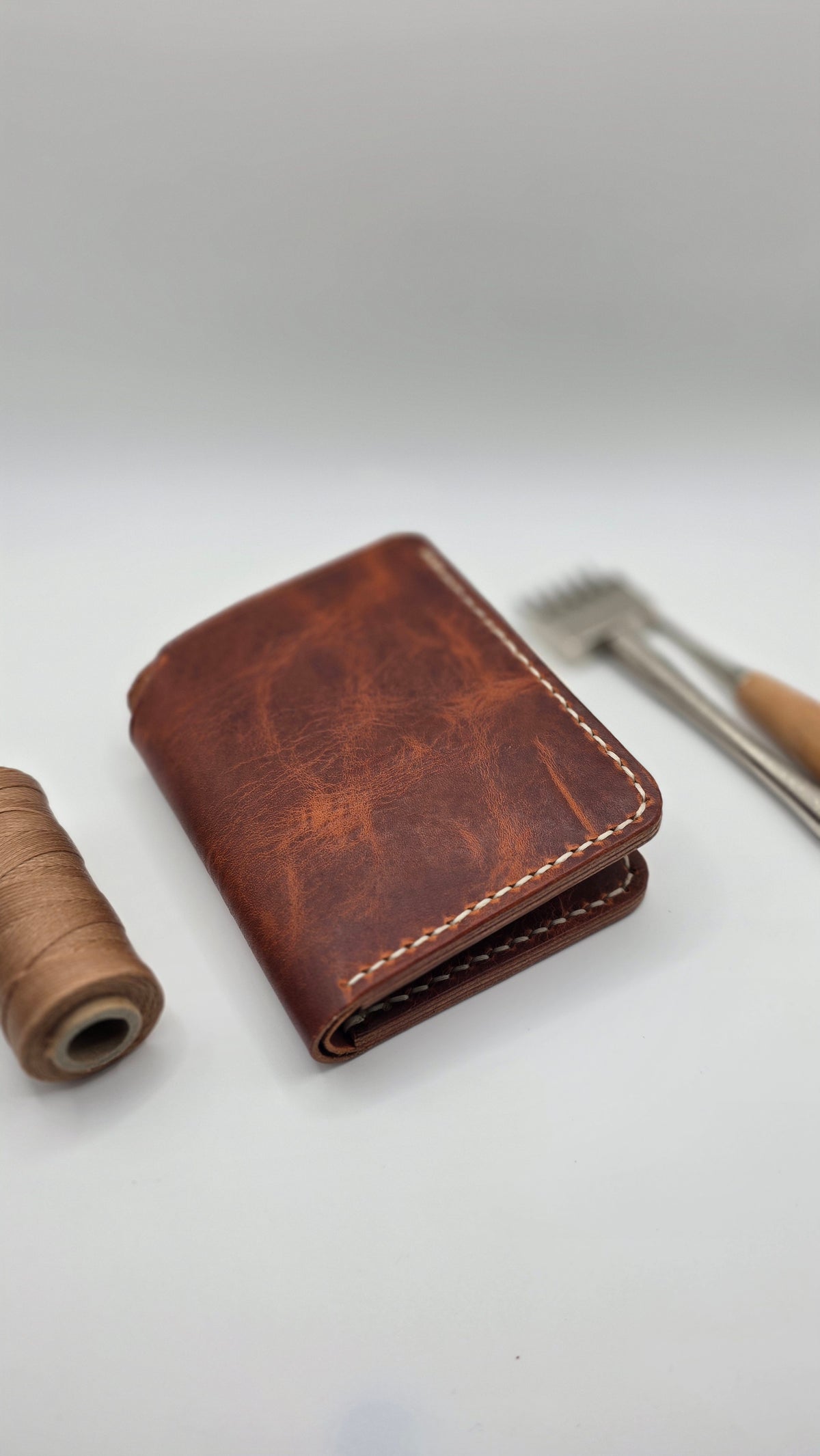 Horween Bifold Wallet, Cash Slot, Handmade Wallet, Vertical Wallet, Full Grain Leather, Personalized Wallet