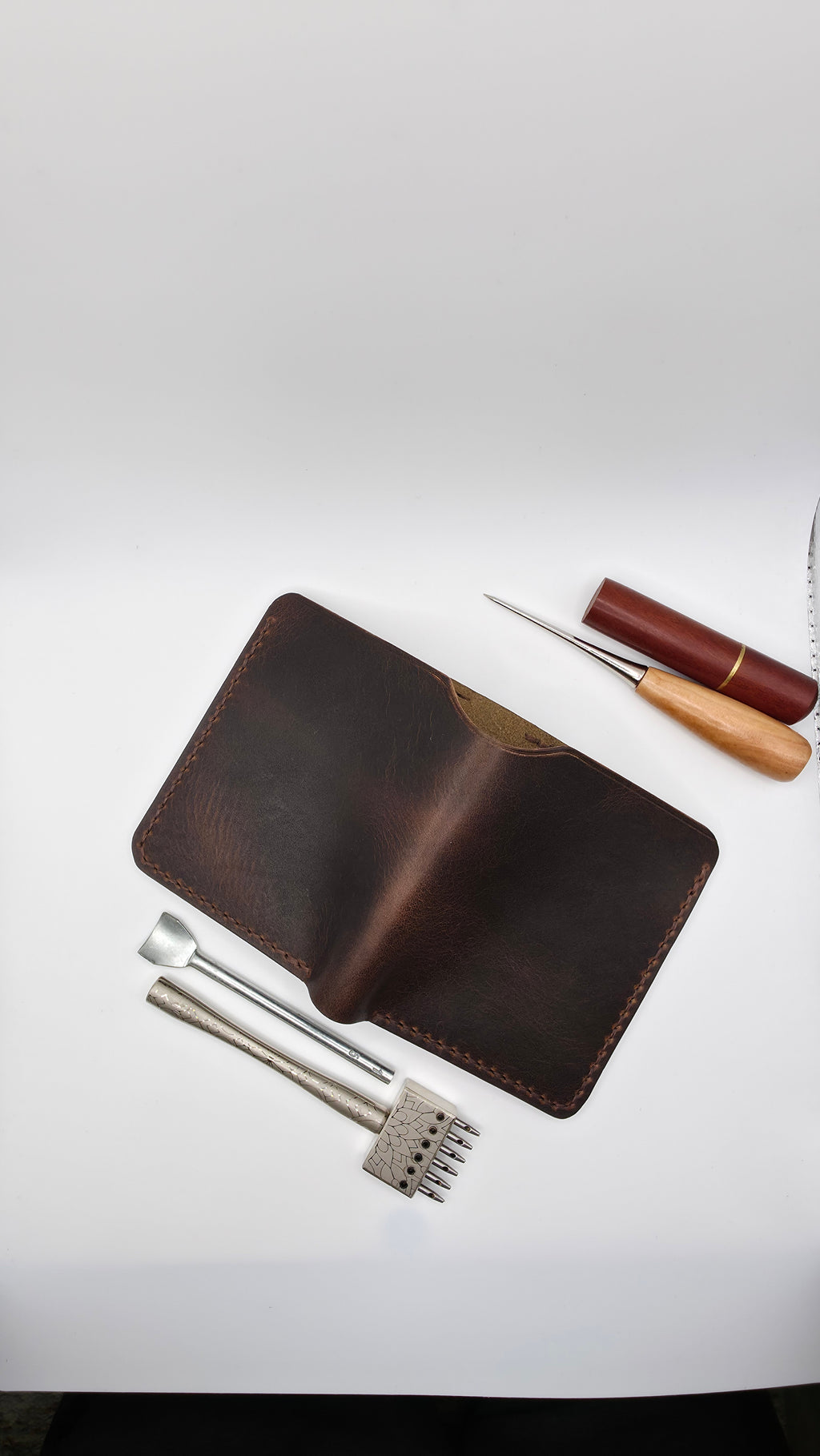 Horween Bifold Wallet, Cash Slot, Handmade Wallet, Vertical Wallet, Full Grain Leather