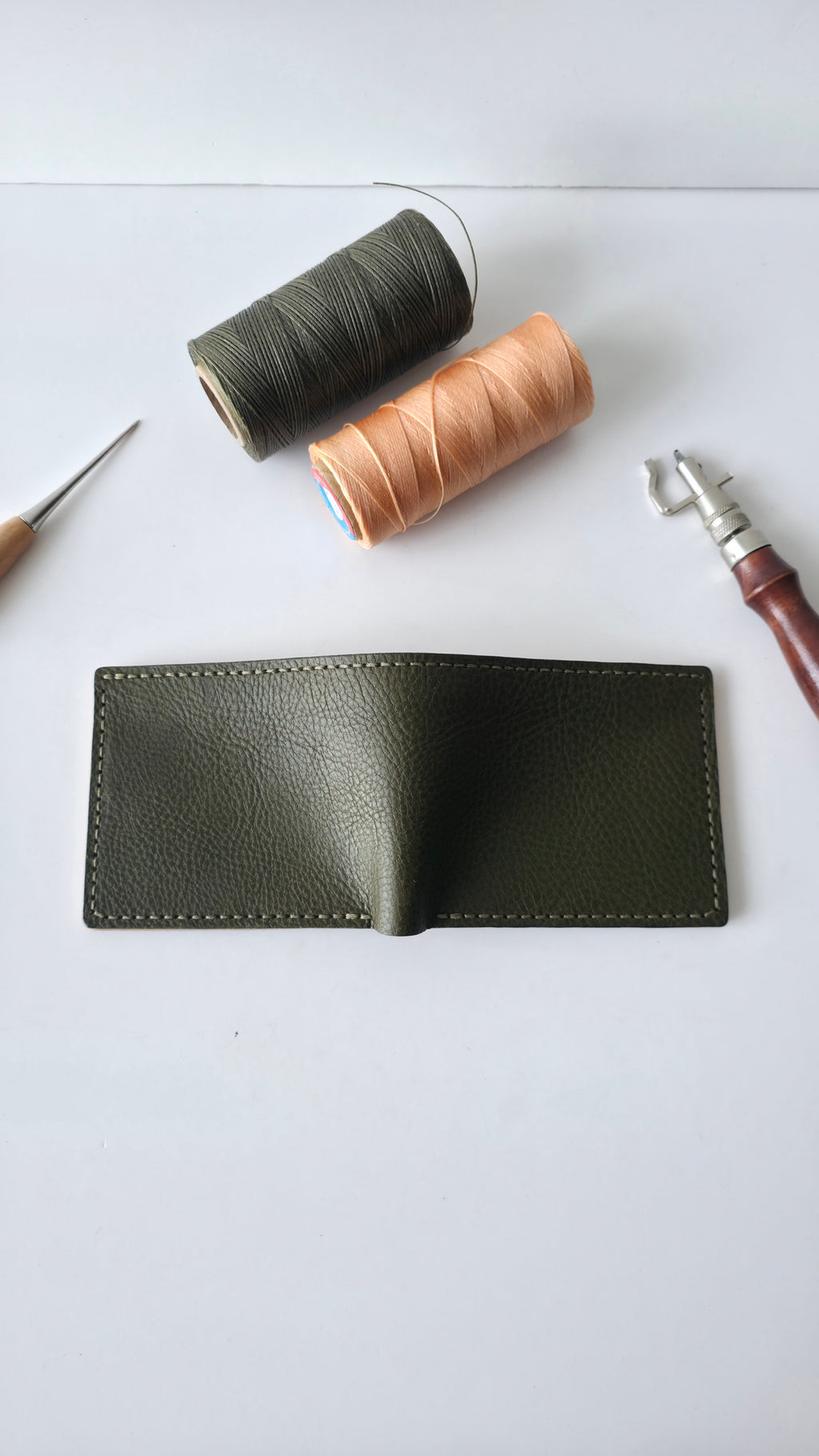 Minerva Box Bifold Wallet, Inside Badalassi Carlo Natural, Full Grain Leather, Handmade Wallet, Men's Wallet, Slim Wallet, Italian Leather