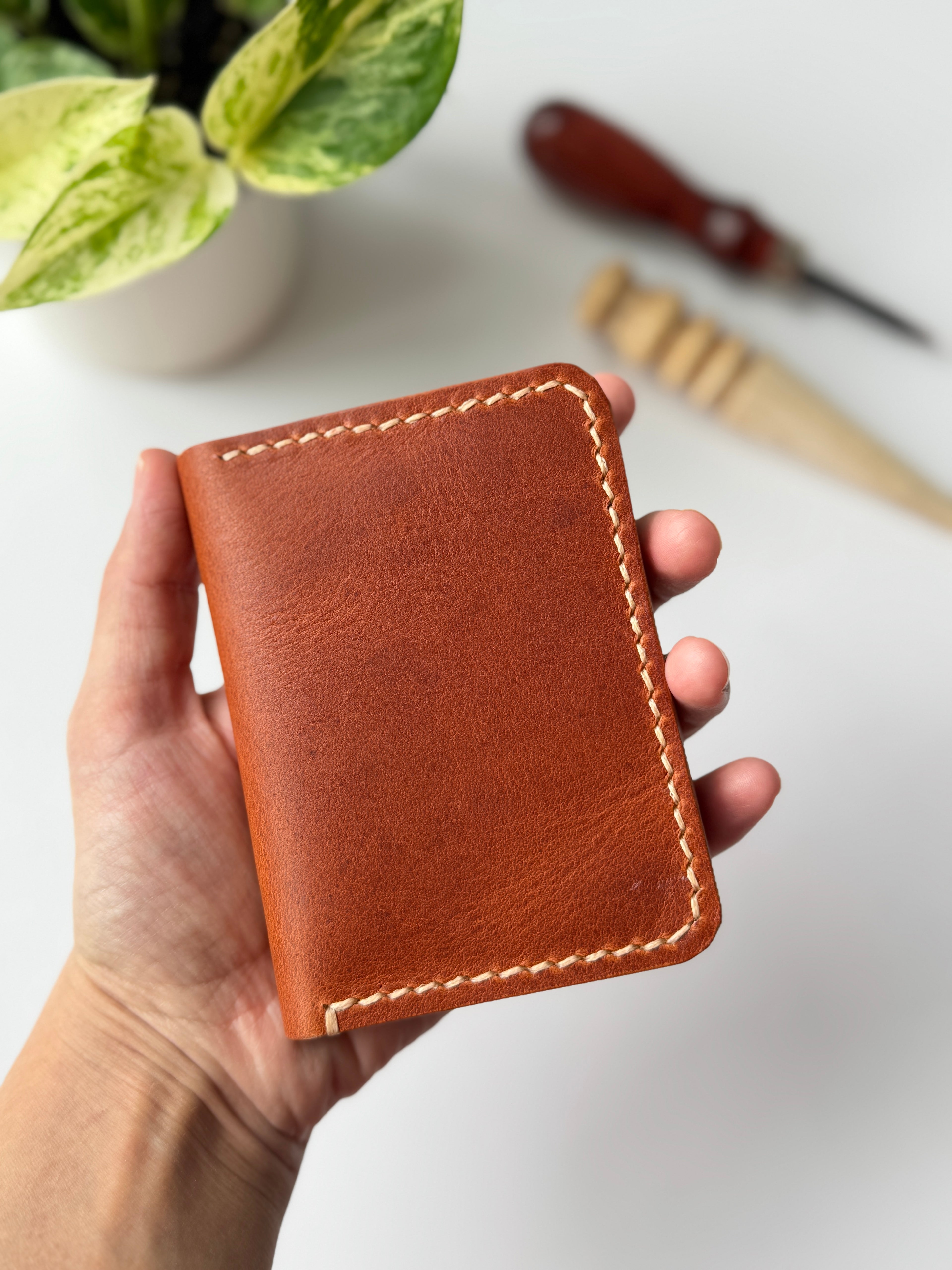 Dundas Vertical Bifold Wallet / Horween Leather