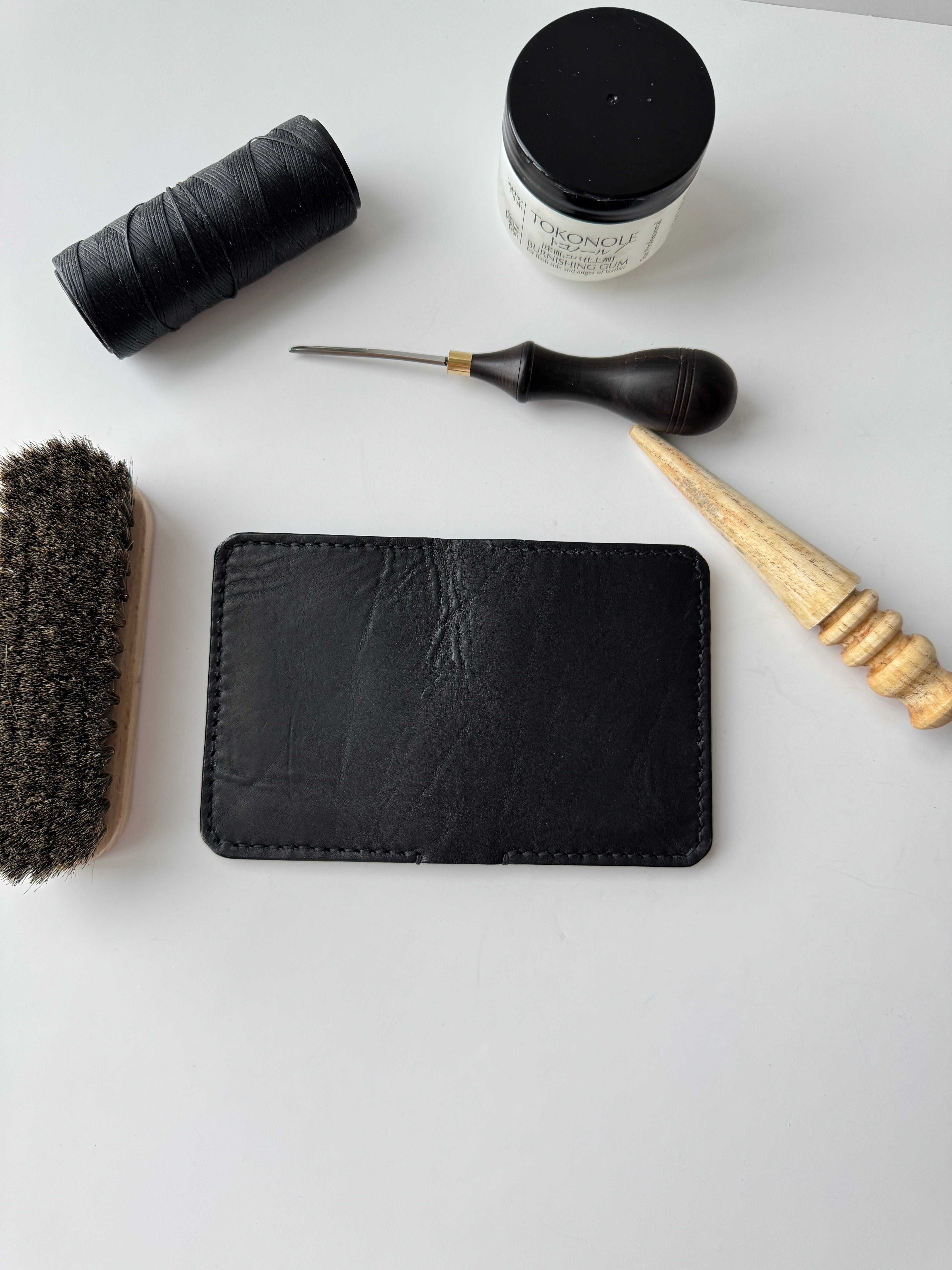 Dundas Vertical Bifold Wallet / Horween Leather