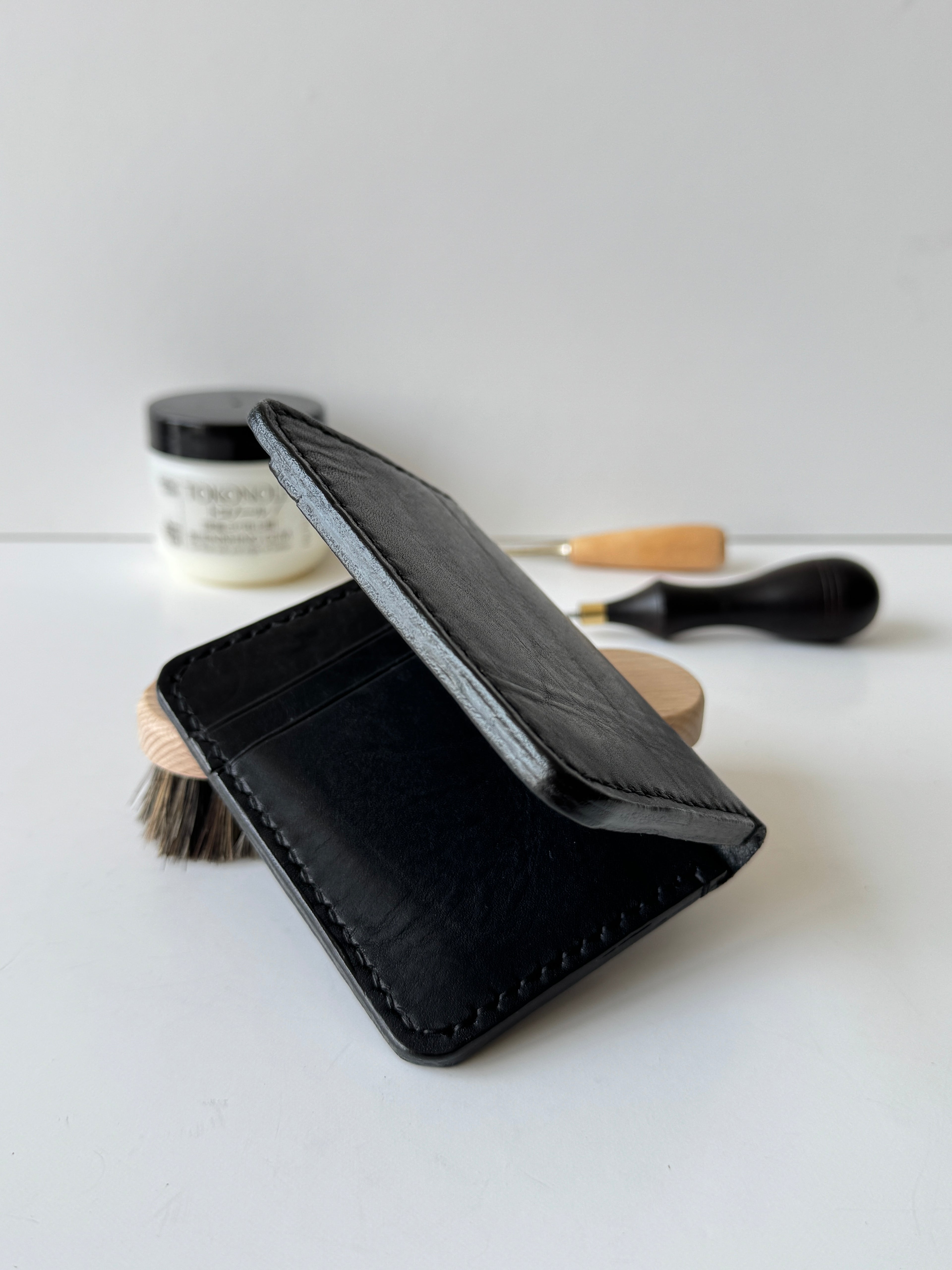 Dundas Vertical Bifold Wallet / Horween Leather