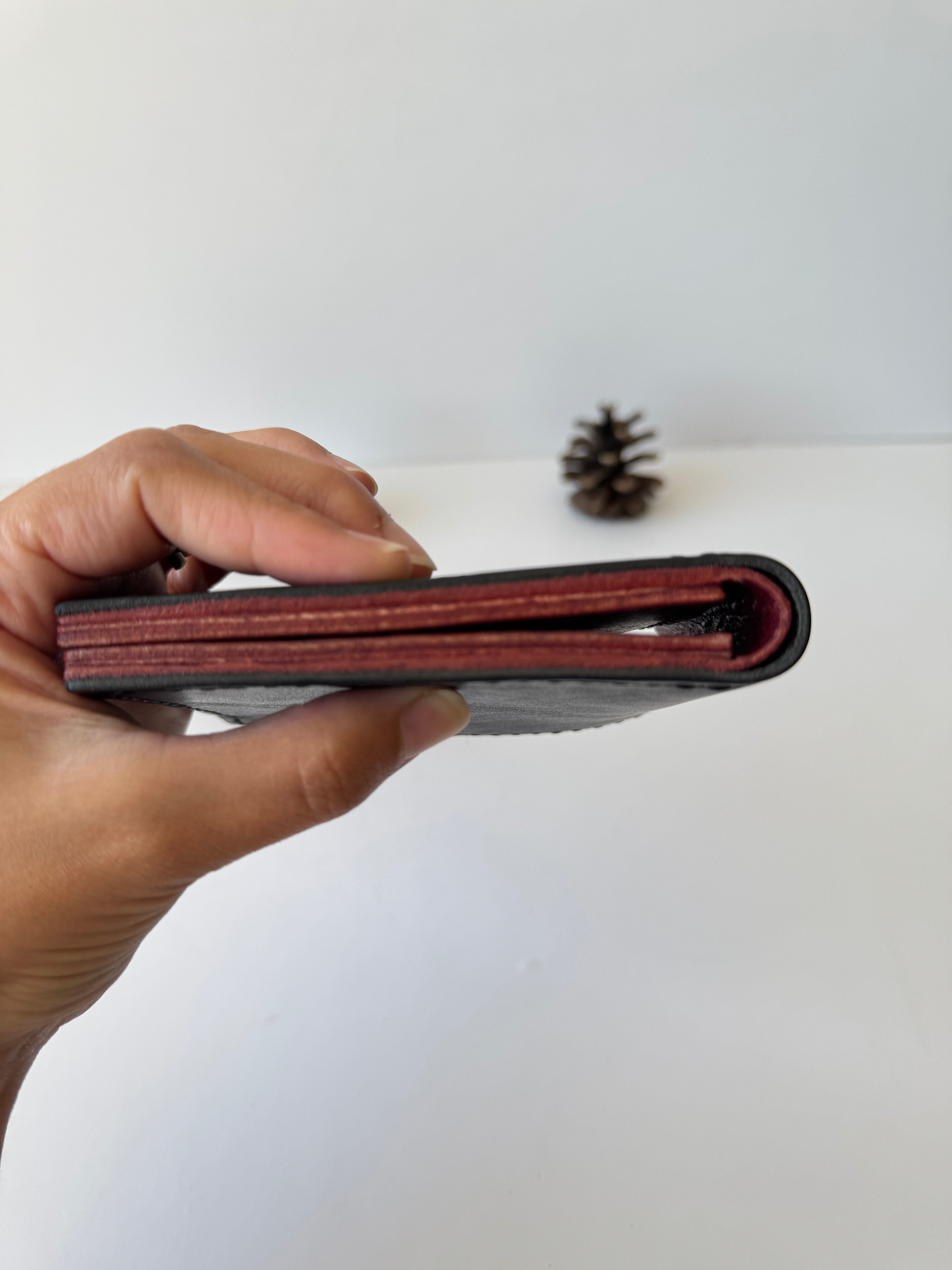 Yonge Handmade Classical Wallet / Horween Leather
